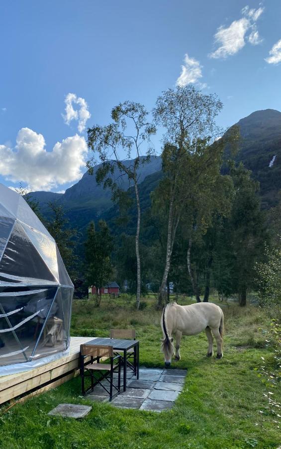 Olden Glamping - One With Nature Stryn Exterior foto